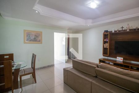 Sala de casa à venda com 3 quartos, 174m² em Lúcio de Abreu, Contagem