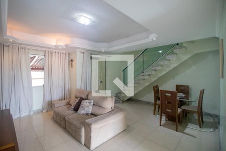 Sala de casa à venda com 3 quartos, 174m² em Lúcio de Abreu, Contagem