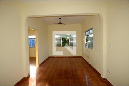 Sala de casa para alugar com 2 quartos, 70m² em Bento Ribeiro, Rio de Janeiro