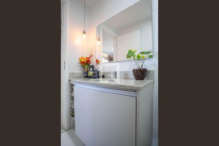 Apartamento à venda com 70m², 3 quartos e 1 vaga Apartamento à venda com 70m², 3 quartos e 1 vagaBanheiro