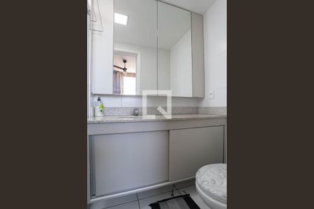 Apartamento à venda com 70m², 3 quartos e 1 vaga Apartamento à venda com 70m², 3 quartos e 1 vagaBanheiro da Suíte