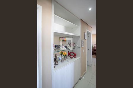 Apartamento à venda com 70m², 3 quartos e 1 vaga Apartamento à venda com 70m², 3 quartos e 1 vagaCorredor