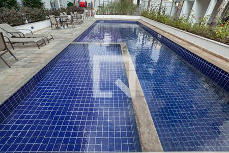 Apartamento à venda com 70m², 3 quartos e 1 vaga Apartamento à venda com 70m², 3 quartos e 1 vagaÁrea comum - Piscina