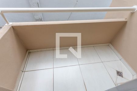 Varanda da sala  de apartamento para alugar com 2 quartos, 48m² em Vila Nogueira, Diadema