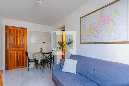 Sala de apartamento para alugar com 2 quartos, 46m² em Coqueiros, Florianópolis