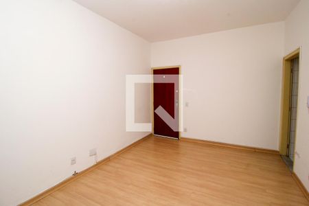 Sala de apartamento para alugar com 3 quartos, 90m² em Santa Efigênia, Belo Horizonte