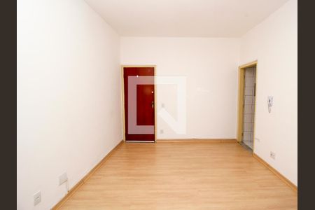 Sala de apartamento para alugar com 3 quartos, 90m² em Santa Efigênia, Belo Horizonte