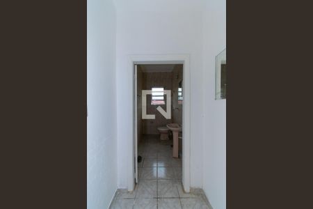 Corredor de casa para alugar com 2 quartos, 80m² em Jardim Panorama, São Paulo