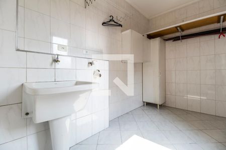 Apartamento à venda com 91m², 3 quartos e 2 vagas Apartamento à venda com 91m², 3 quartos e 2 vagasÁrea de Serviço
