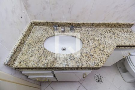 Apartamento à venda com 91m², 3 quartos e 2 vagas Apartamento à venda com 91m², 3 quartos e 2 vagasDetalhe do banheiro