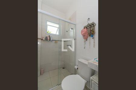 Banheiro da Suíte  de casa de condomínio à venda com 3 quartos, 90m² em Parque São Quirino, Campinas