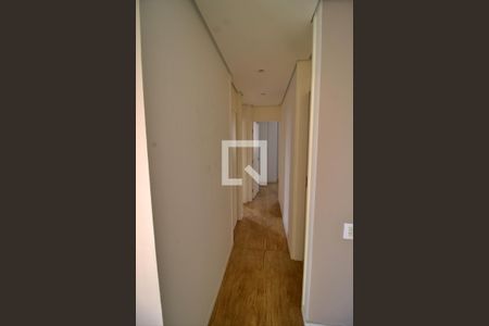 Corredor de apartamento para alugar com 3 quartos, 64m² em Jardim Caboré, São Paulo