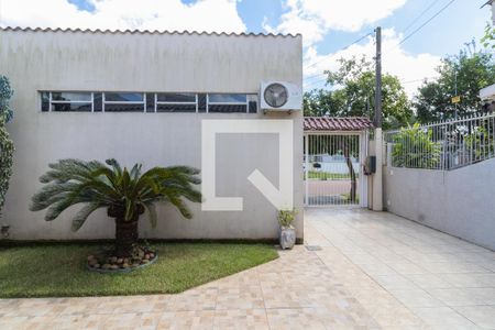 Vista Sala/Cozinha de casa à venda com 3 quartos, 200m² em Niterói, Canoas