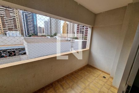 Sacada de apartamento para alugar com 3 quartos, 67m² em Centro, Ribeirão Preto