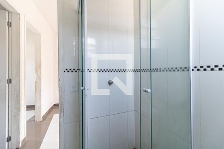 Banheiro de casa para alugar com 2 quartos, 60m² em São João Climaco, São Paulo
