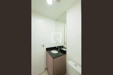 Banheiro de kitnet/studio para alugar com 1 quarto, 25m² em Pinheiros, São Paulo