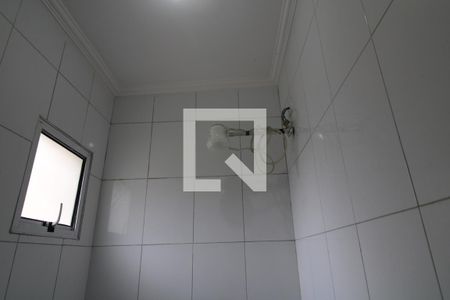 Chuveiro banheiro da suíte 1 de casa de condomínio à venda com 2 quartos, 53m² em Cupecê, São Paulo