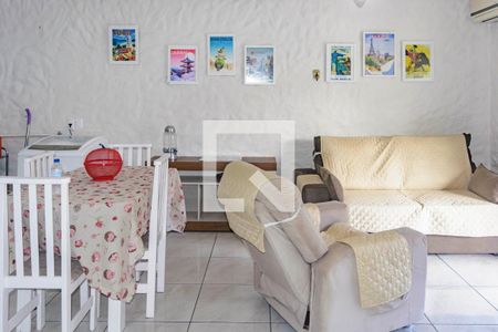 Sala / Cozinha de casa para alugar com 2 quartos, 91m² em Cachoeira do Bom Jesus, Florianópolis