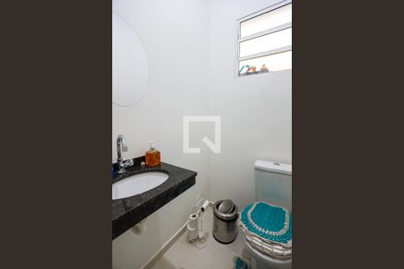 Lavabo de casa de condomínio para alugar com 2 quartos, 40m² em Chácara Ondas Verdes, Cotia