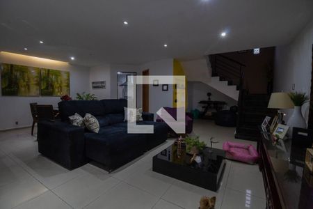 Sala  de casa à venda com 3 quartos, 200m² em Taquara, Rio de Janeiro