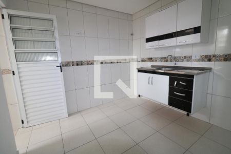 Cozinha de apartamento para alugar com 1 quarto, 32m² em Vila Ede, São Paulo