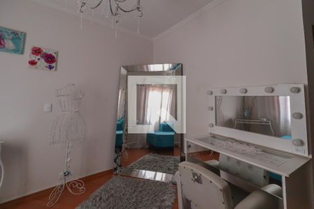 Casa à venda com 190m², 4 quartos e 2 vagas Casa à venda com 190m², 4 quartos e 2 vagasCasa 2