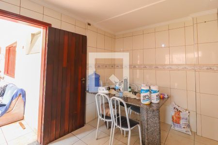 Casa à venda com 190m², 4 quartos e 2 vagas Casa à venda com 190m², 4 quartos e 2 vagasCozinha