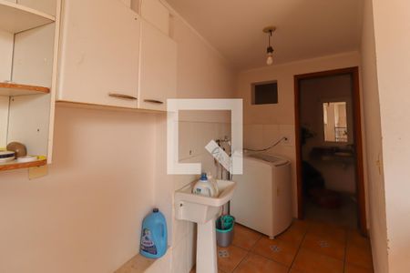 Casa à venda com 190m², 4 quartos e 2 vagas Casa à venda com 190m², 4 quartos e 2 vagasQuintal