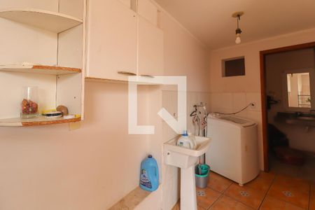 Casa à venda com 190m², 4 quartos e 2 vagas Casa à venda com 190m², 4 quartos e 2 vagasQuintal