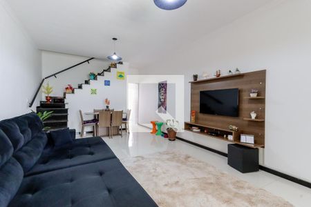 Casa à venda com 134m², 3 quartos e 2 vagasSala