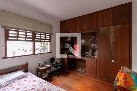 Quarto 2 de casa à venda com 3 quartos, 530m² em Santa Lúcia, Belo Horizonte