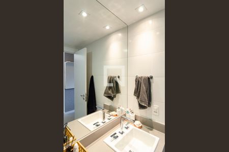 Apartamento à venda com 84m², 2 quartos e 1 vaga Apartamento à venda com 84m², 2 quartos e 1 vagaBanheiro da Suíte 1