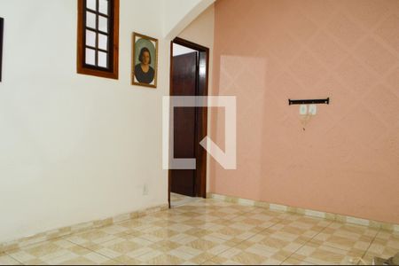 Casa de condomínio à venda com 120m², 4 quartos e 1 vagaSala