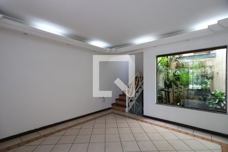 Sala de casa à venda com 3 quartos, 180m² em Vila Romero, São Paulo