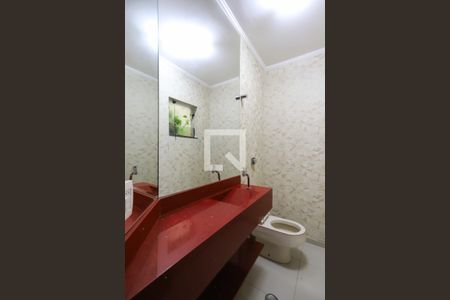 Lavabo de casa à venda com 3 quartos, 180m² em Vila Romero, São Paulo