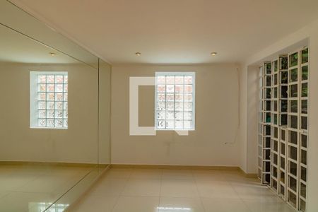 Sala de casa à venda com 3 quartos, 142m² em Jardim Floresta, São Paulo