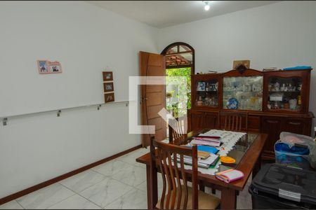 Sala de casa de condomínio para alugar com 4 quartos, 360m² em Vargem Pequena, Rio de Janeiro