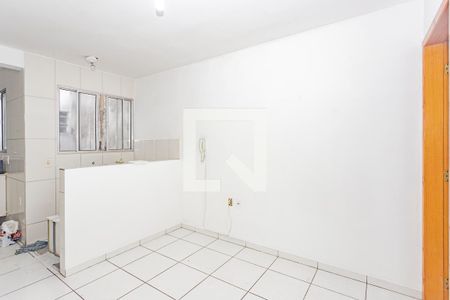 Sala de casa para alugar com 2 quartos, 68m² em Jardim Clímax, São Paulo