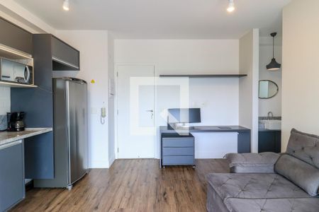 Sala/Cozinha de apartamento para alugar com 1 quarto, 38m² em Cidade Monções, São Paulo