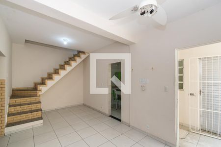 Sala de casa para alugar com 2 quartos, 110m² em Brás de Pina, Rio de Janeiro