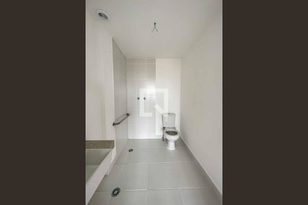 Banheiro de apartamento à venda com 1 quarto, 28m² em Parada Inglesa, São Paulo