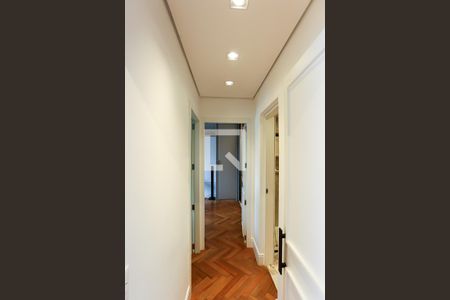 corredor de apartamento à venda com 2 quartos, 140m² em Jardim Fonte do Morumbi, São Paulo