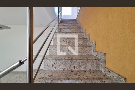 escada acesso sala 2 de apartamento à venda com 4 quartos, 180m² em Jardim America, Belo Horizonte