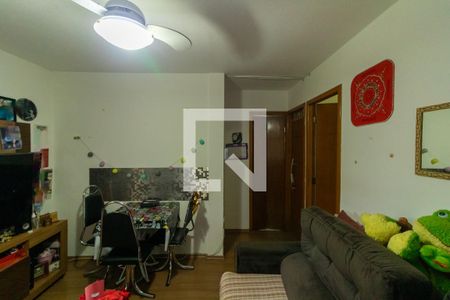 Sala de apartamento para alugar com 2 quartos, 47m² em Condomínio Vilage, Itaquaquecetuba