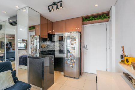 Cozinha de apartamento para alugar com 1 quarto, 35m² em Pinheiros, São Paulo