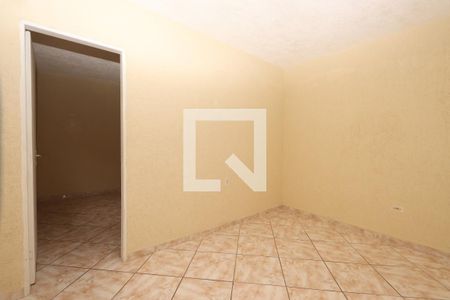 Quarto 2 de casa para alugar com 2 quartos, 80m² em Jardim Marília, São Paulo