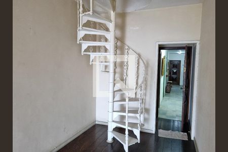Esta de de acesso ao 2º pavimento de apartamento para alugar com 4 quartos, 245m² em Praça Seca, Rio de Janeiro