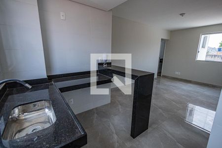 Sala / cozinha americana de apartamento para alugar com 3 quartos, 70m² em Letícia, Belo Horizonte