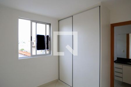 Quarto de apartamento para alugar com 3 quartos, 85m² em Santa Cruz, Belo Horizonte