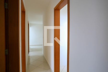 Corredor de apartamento para alugar com 3 quartos, 85m² em Santa Cruz, Belo Horizonte